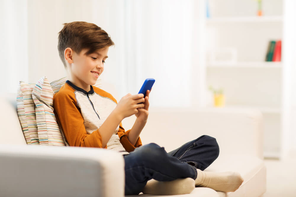Jet radicaal snelheid Een mobiel voor je kind: enkele voor- en nadelen - Mamasopinternet