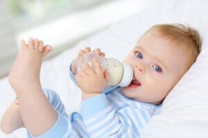 Babyvoeding op basis van geitenmelk of koemelk?