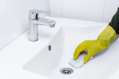 Tips om de badkamer snel en effectief schoon te maken