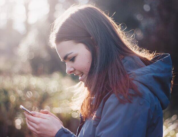 4 overwegingen bij het uitzoeken van een nieuwe smartphone voor je tiener