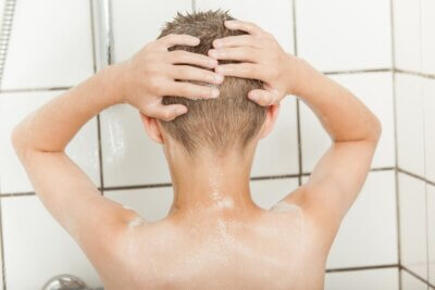 De impact van douchen op kinderen wat ouders moeten weten